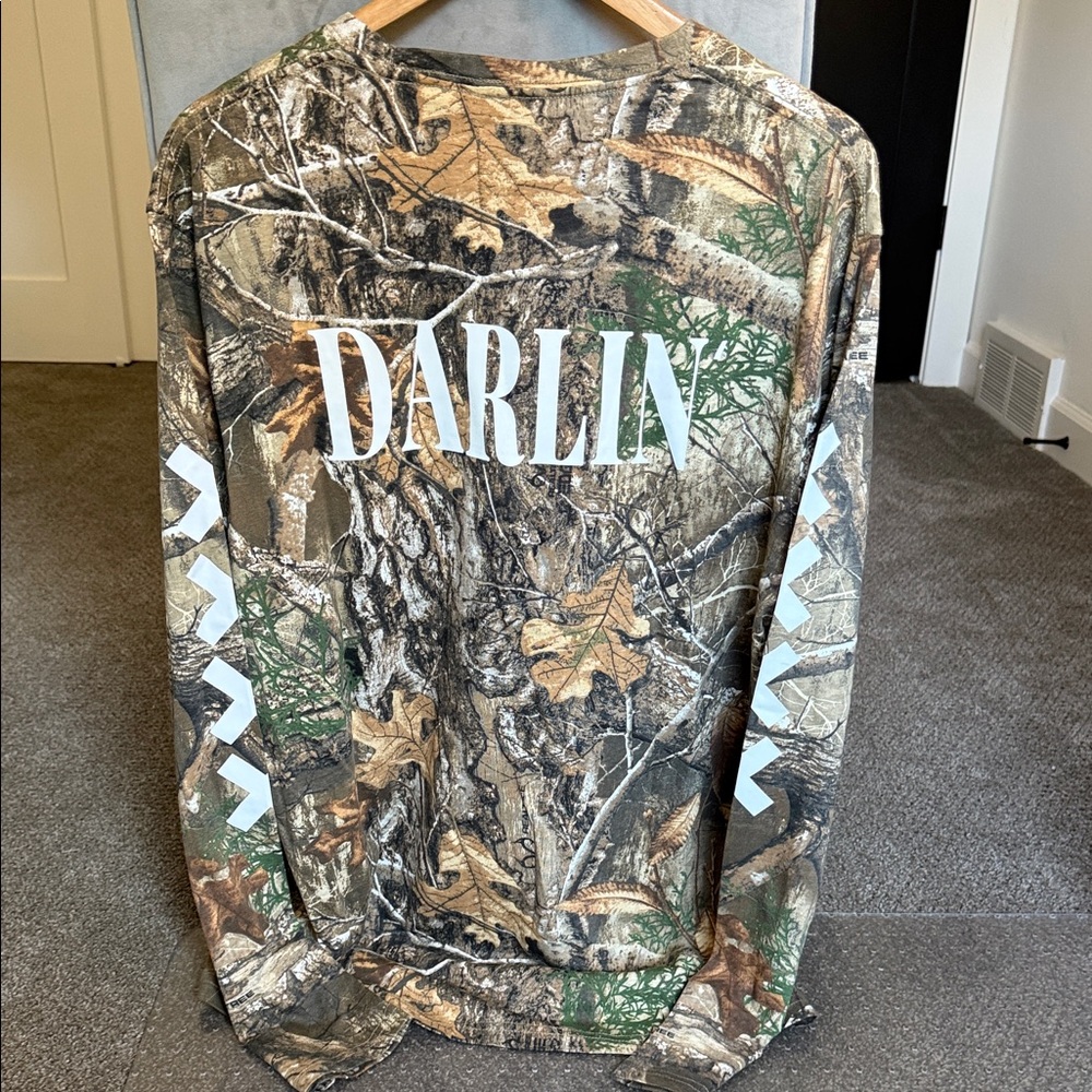 NWT DARLIN’ Realtree Long Sleeve Camo Tee